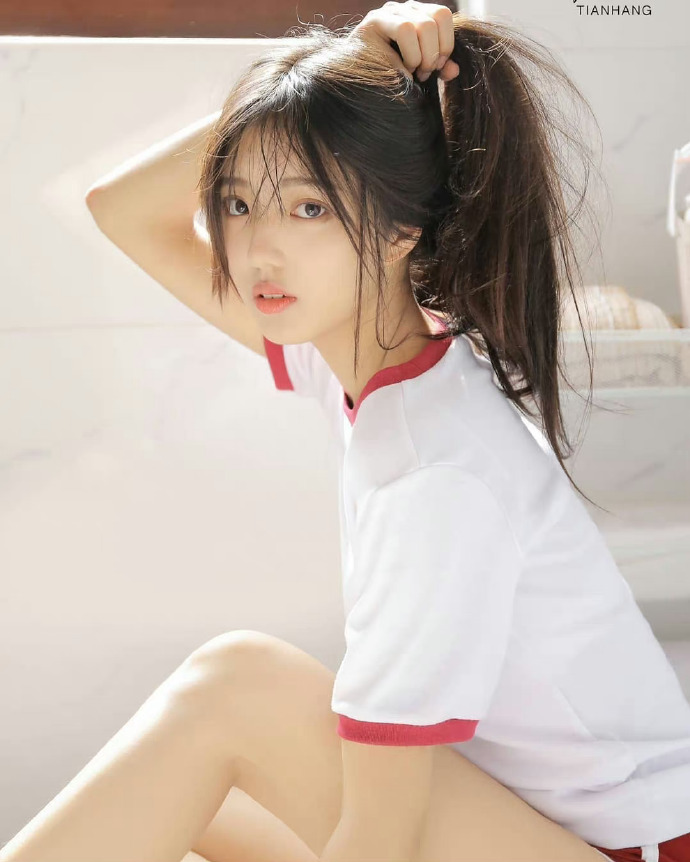 曲婉婷患癌消息震惊娱乐圈，消失已久的她再次成为焦点